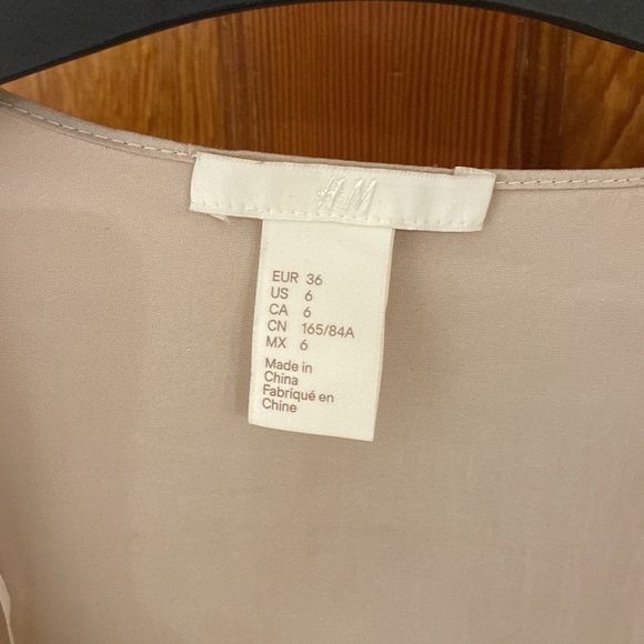 H&M champagne crossover blouse - Picture 3 of 5